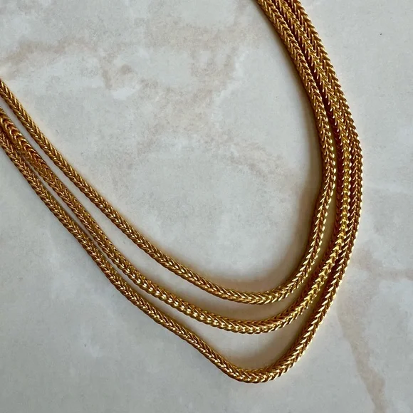 MONET 3 strand gold wheat chain necklace VINTAGE PERFECT CONDITION - Picture 2 of 5